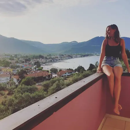 Acro Apartment *